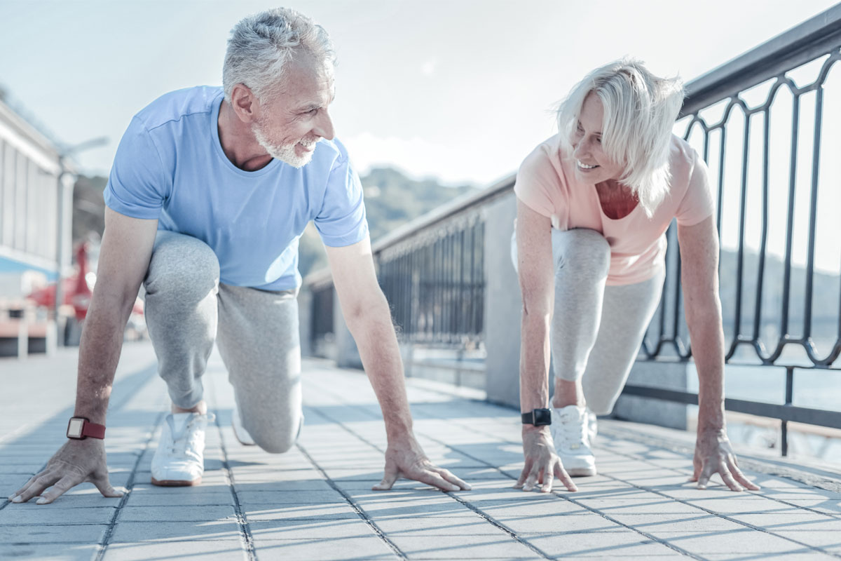 elderly-couple-getting-ready-to-race